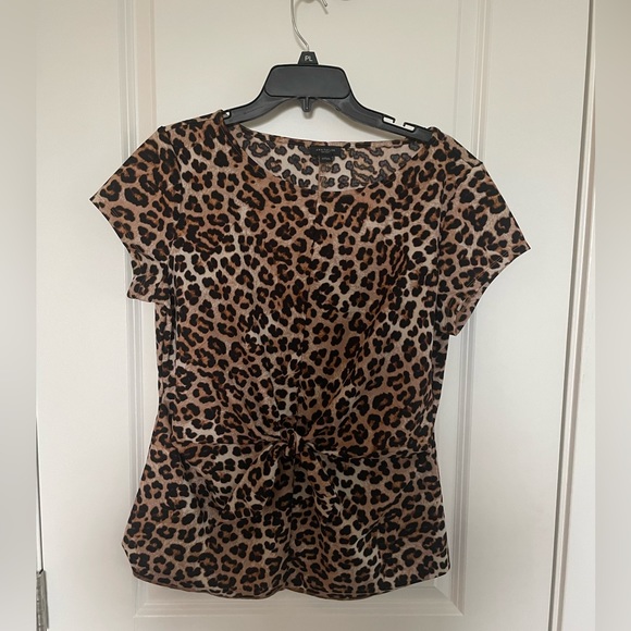 Ann Taylor Tops - Ann Taylor Leopard Print Short sleeve Top